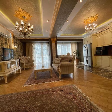 Park Azure Louvre Apartment バクー エクステリア 写真