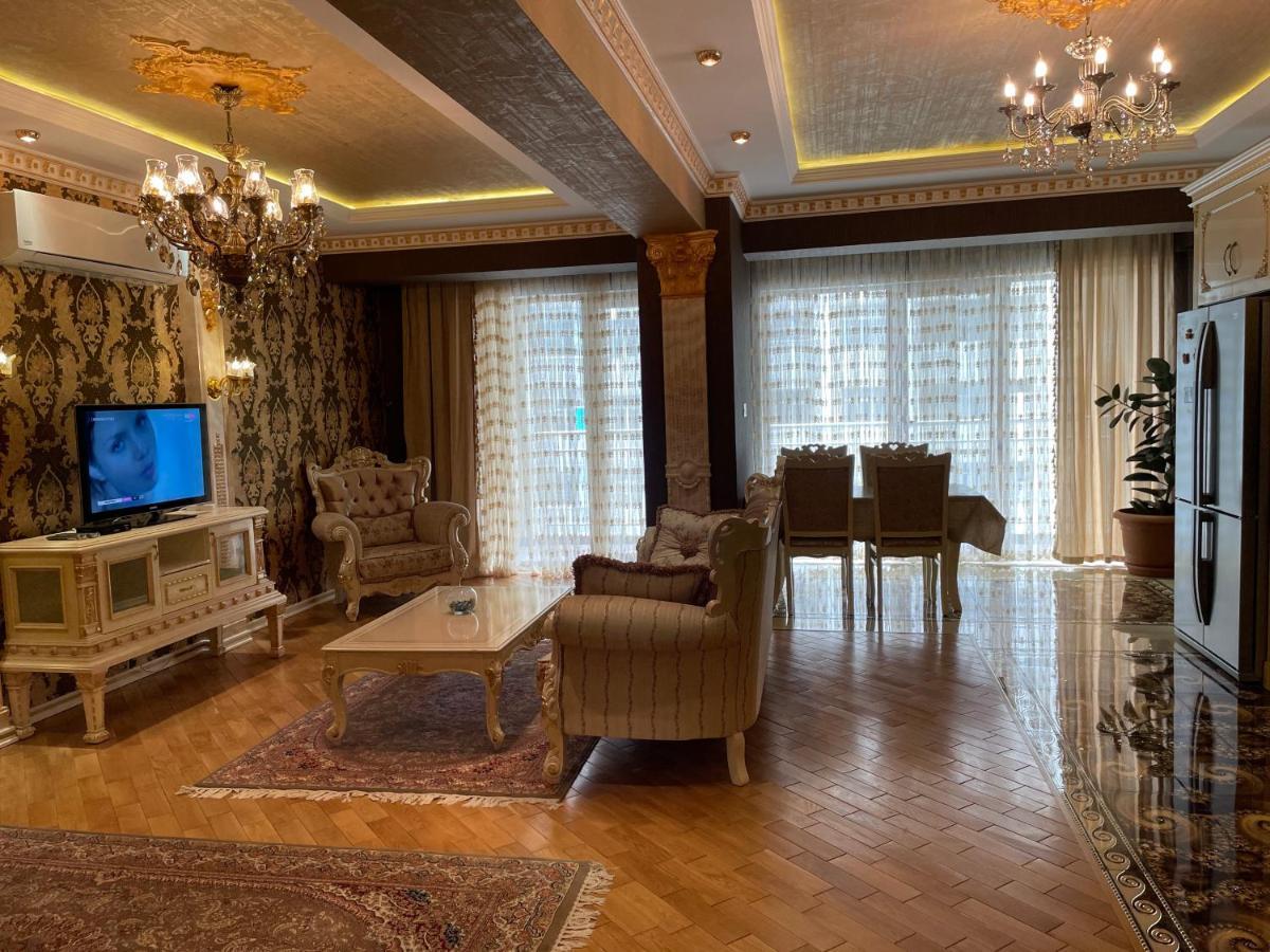 Park Azure Louvre Apartment バクー エクステリア 写真