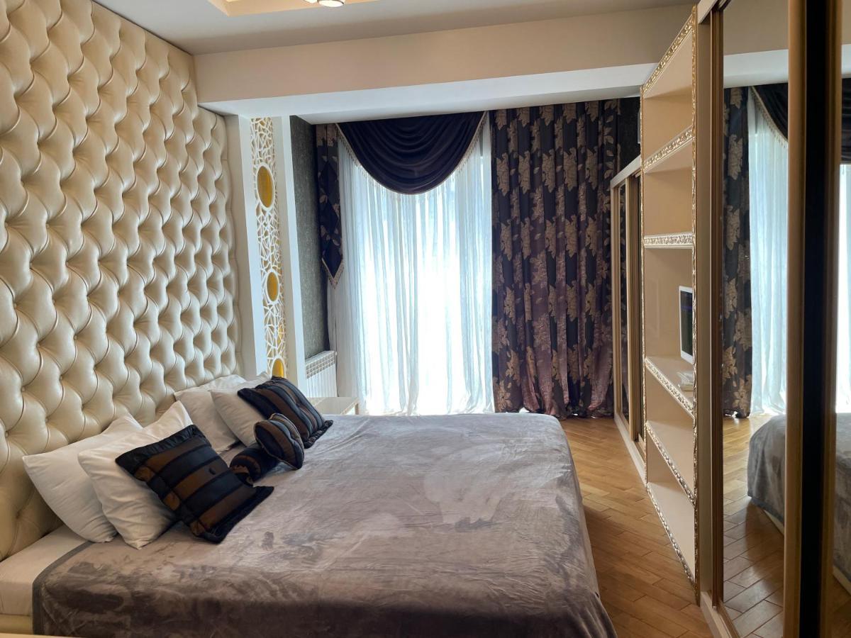 Park Azure Louvre Apartment バクー エクステリア 写真